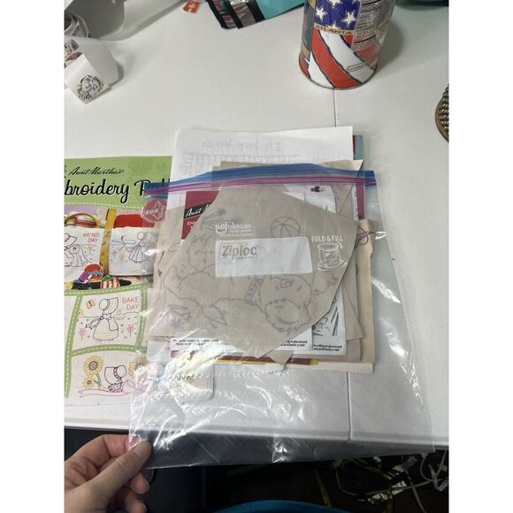 Lot of Various Aunt Martha's, Vogart Hot Iron `Embroidery Transfers Used. - Picture 2 of 7